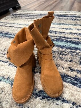 Women's Suede Fold-Over Ankle Boots in Cognac